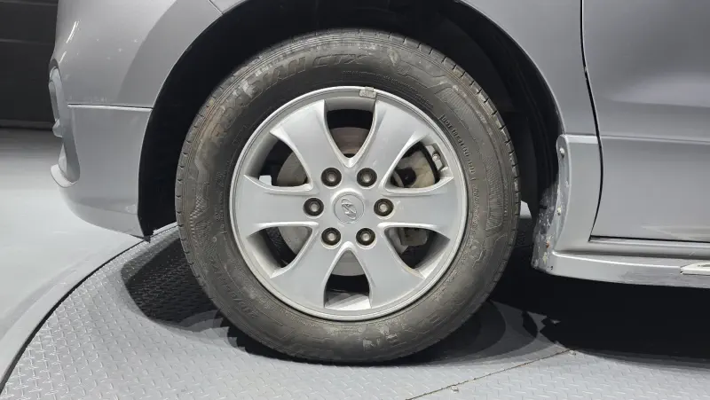 Hyundai Grand Starex