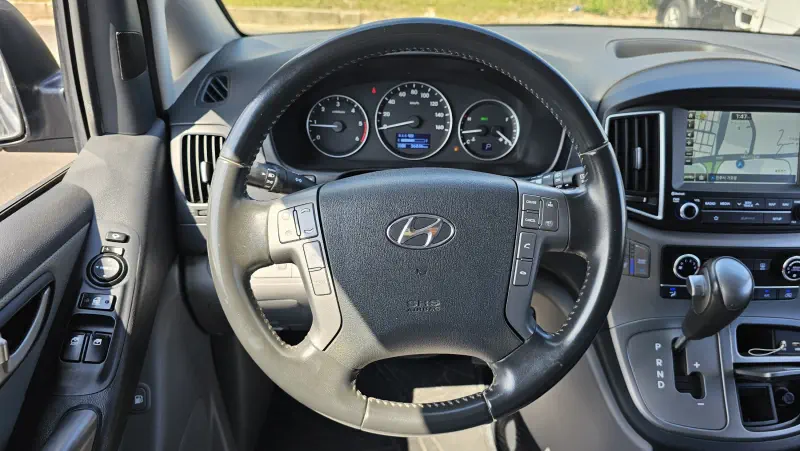 Hyundai Grand Starex