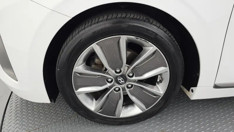 Hyundai Ioniq