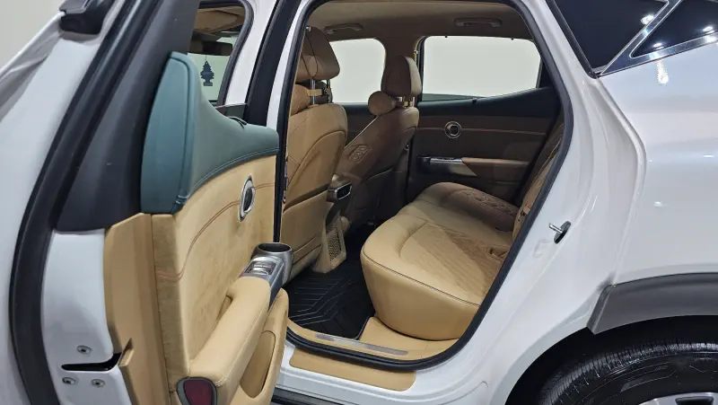 Genesis GV60