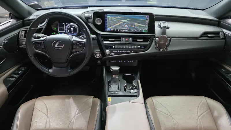 Lexus ES300h