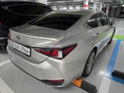 Lexus ES300h
