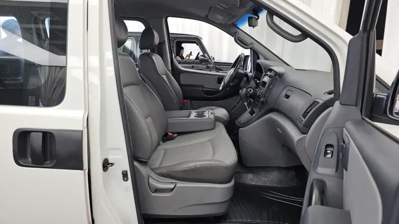 Hyundai Grand Starex