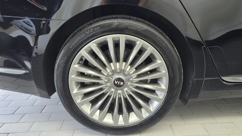Kia K9