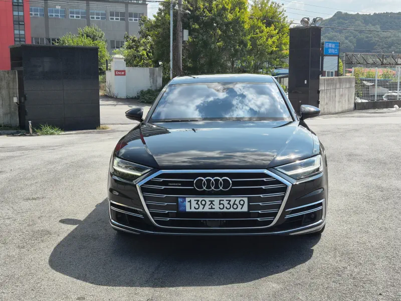 Audi A8