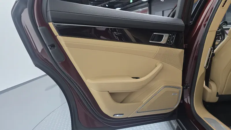Купить Porsche Panamera Busan из Кореи
