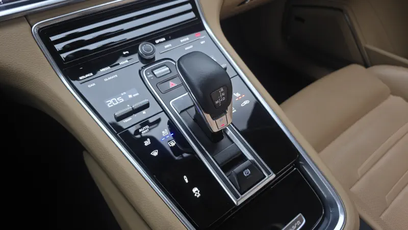 Купить Porsche Panamera Busan из Кореи