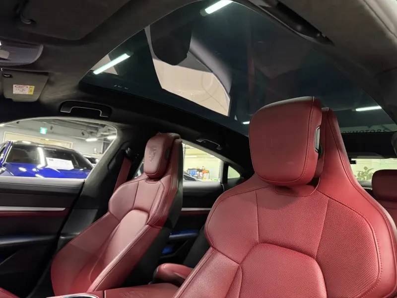 Porsche Taycan