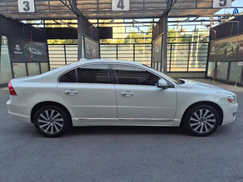 Volvo S80