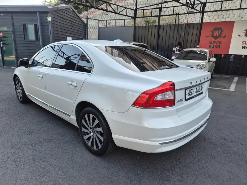 Volvo S80