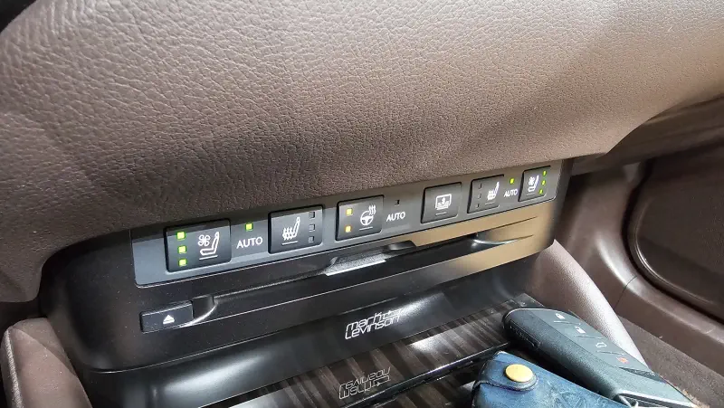 Lexus ES300h