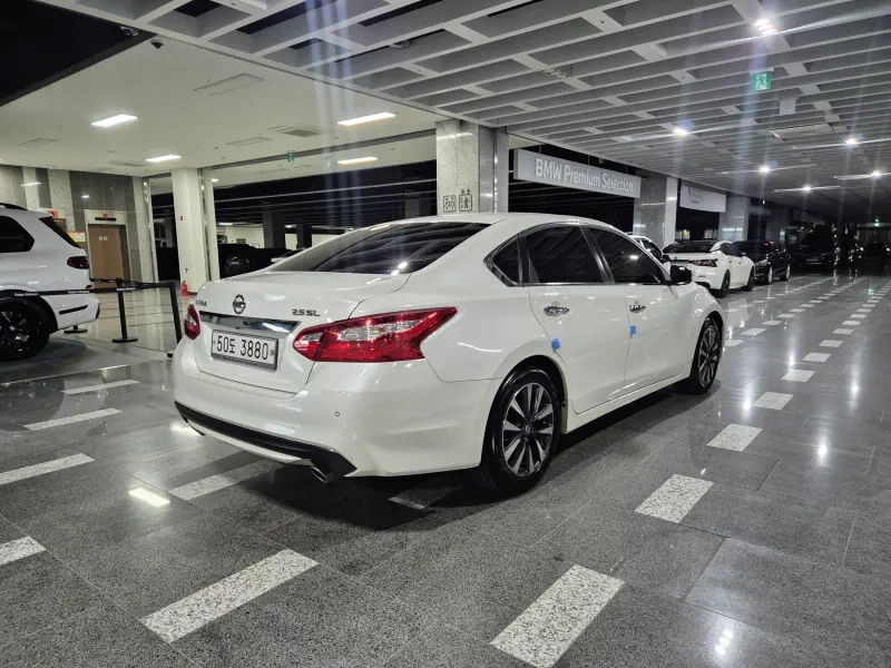 Nissan Altima