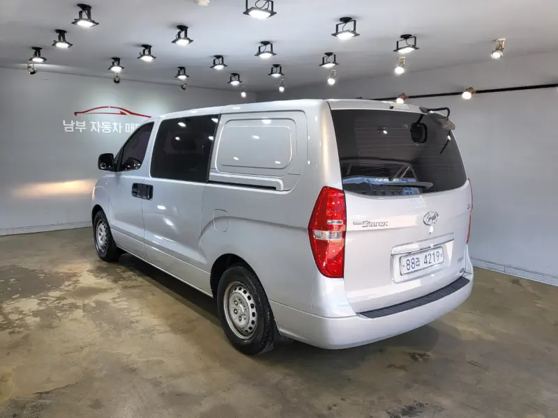 Hyundai Grand Starex