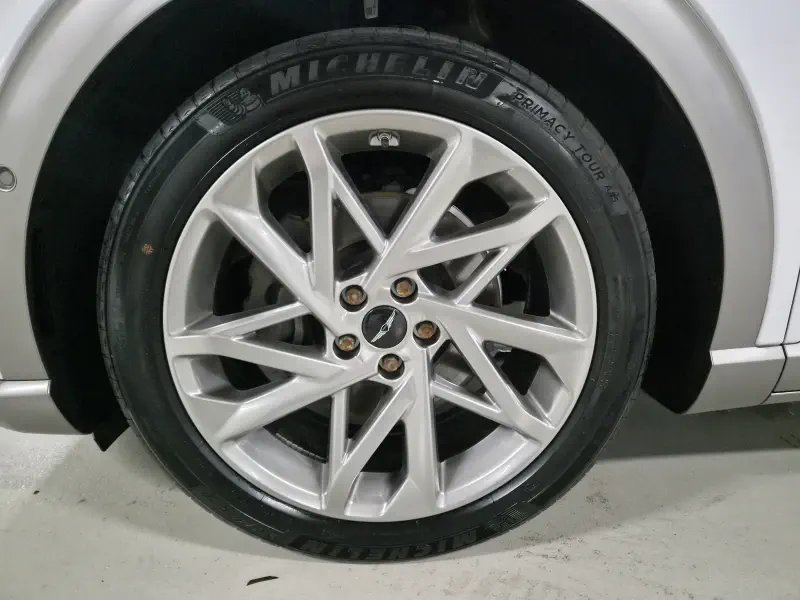 Genesis GV60