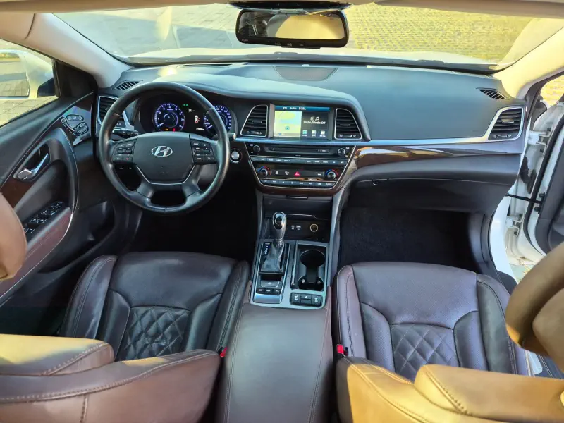 Hyundai Aslan