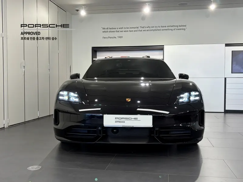 Porsche Taycan