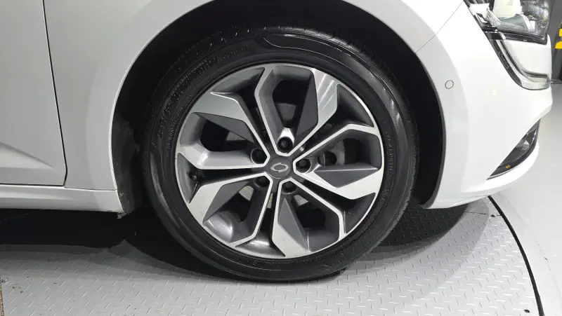 Renault Samsung SM6