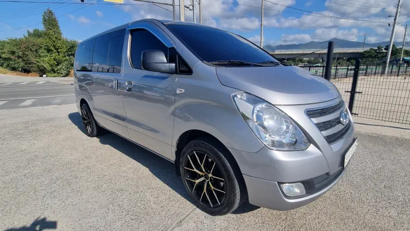 Hyundai Grand Starex