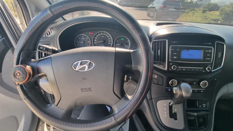 Hyundai Grand Starex