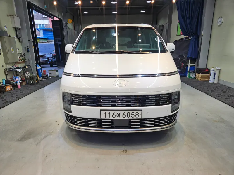 Hyundai Staria