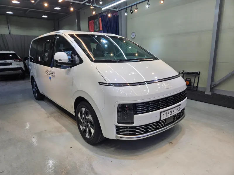 Hyundai Staria