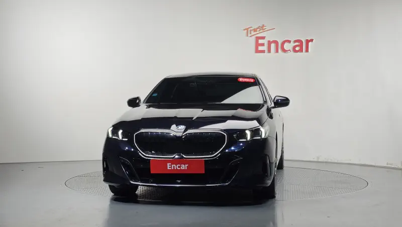 BMW i5