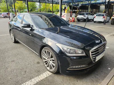 Hyundai Genesis