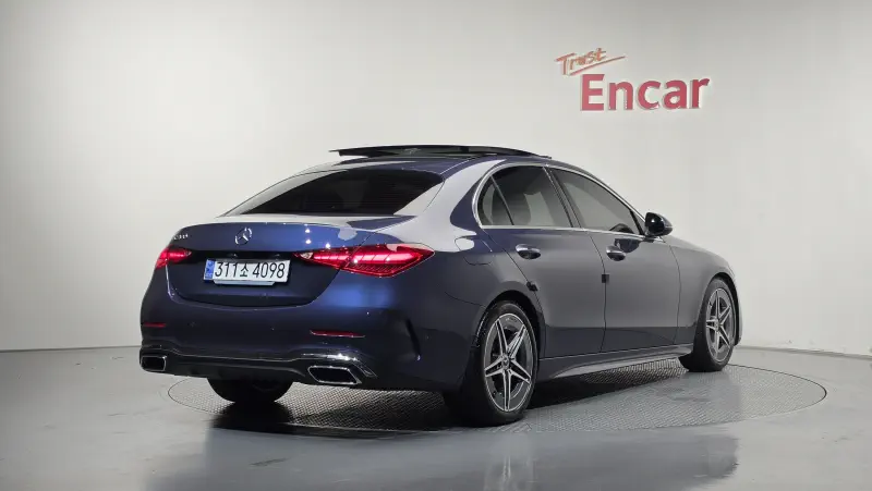 Mercedes-Benz C-Class