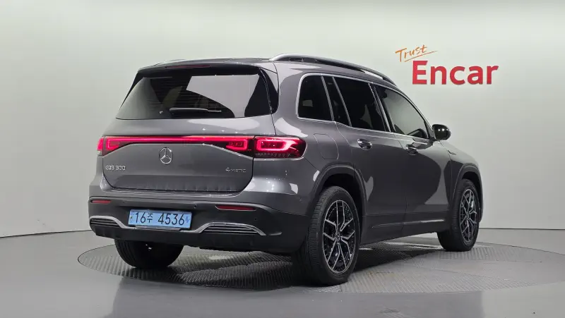 Mercedes-Benz EQB