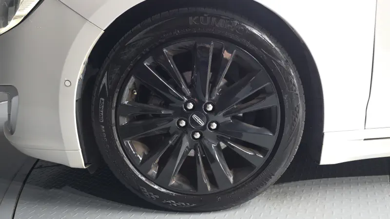 Lincoln Mkz