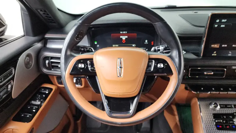 Lincoln Aviator