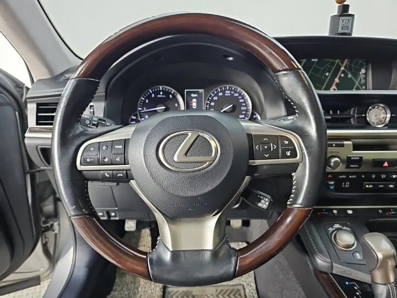 Lexus ES350