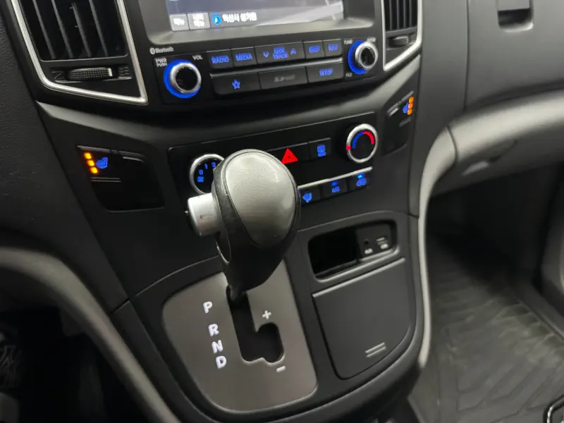 Hyundai Grand Starex