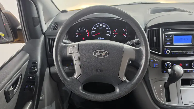 Hyundai Grand Starex