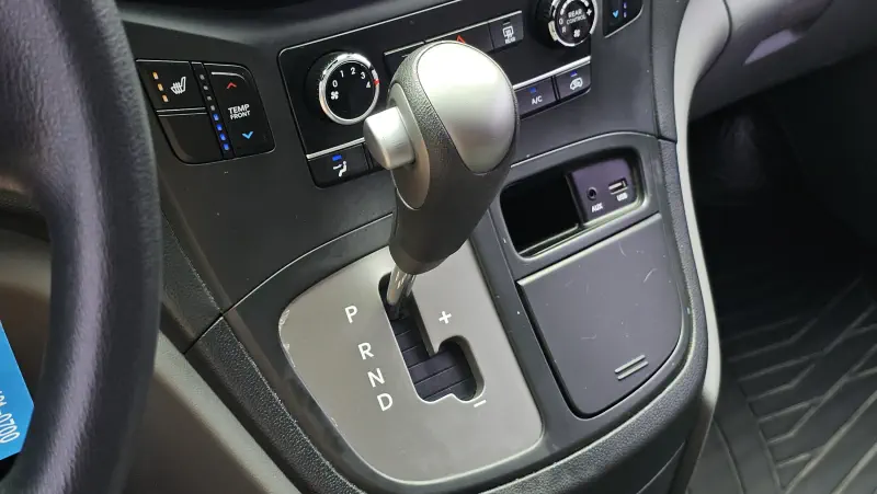 Hyundai Grand Starex
