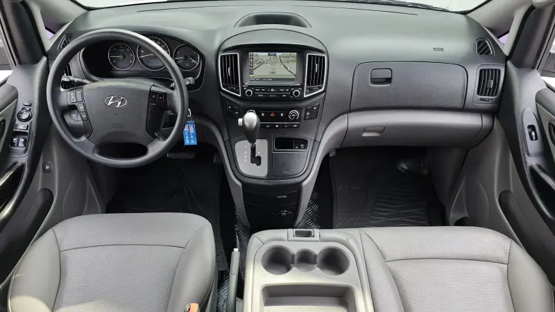 Hyundai Grand Starex