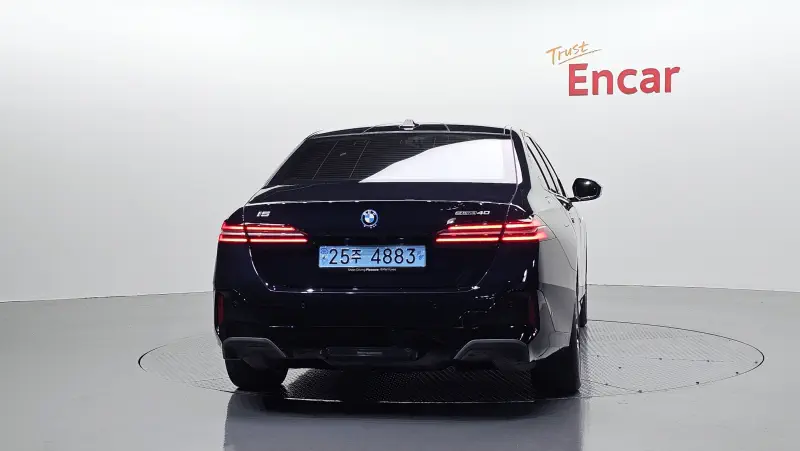 BMW i5
