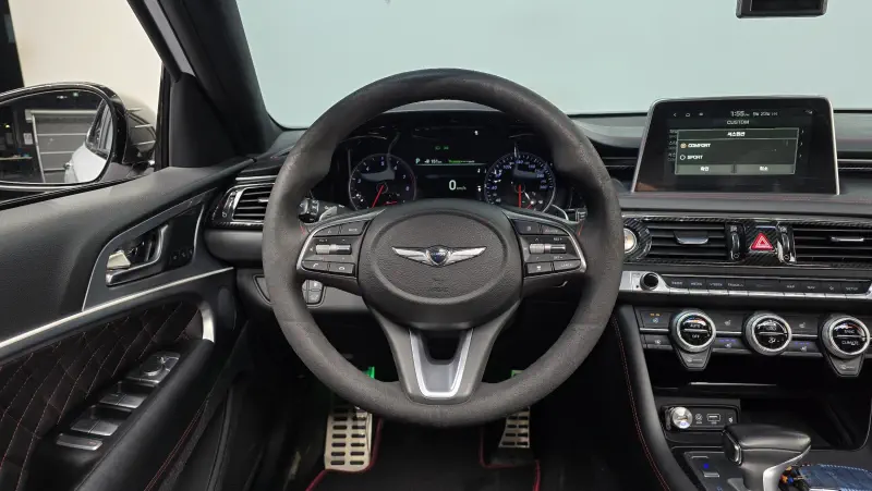 Genesis G70