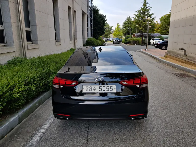 Hyundai Aslan