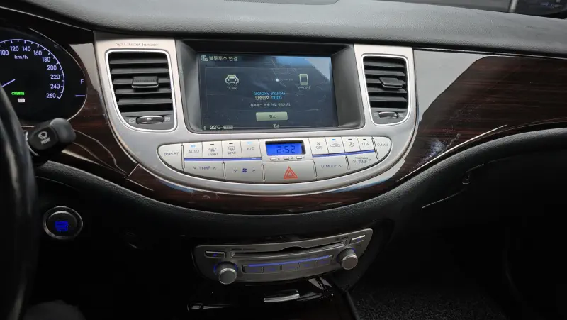 Hyundai Genesis