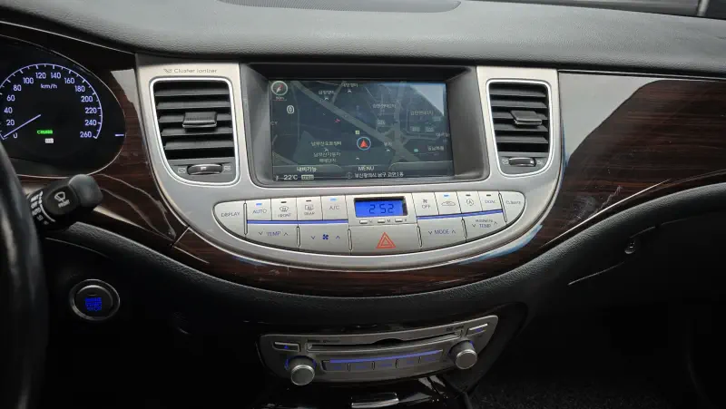 Hyundai Genesis
