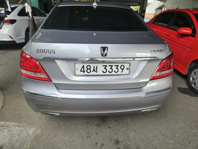 Hyundai Equus