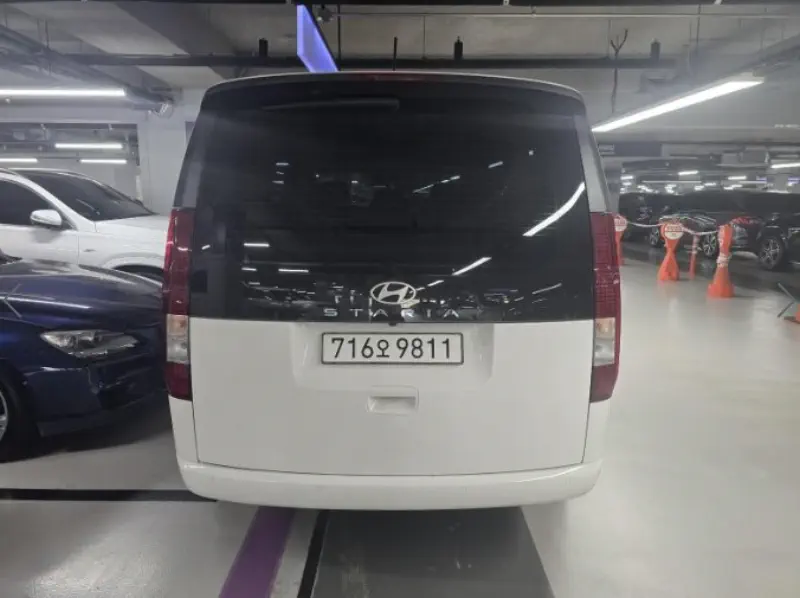 Hyundai Staria