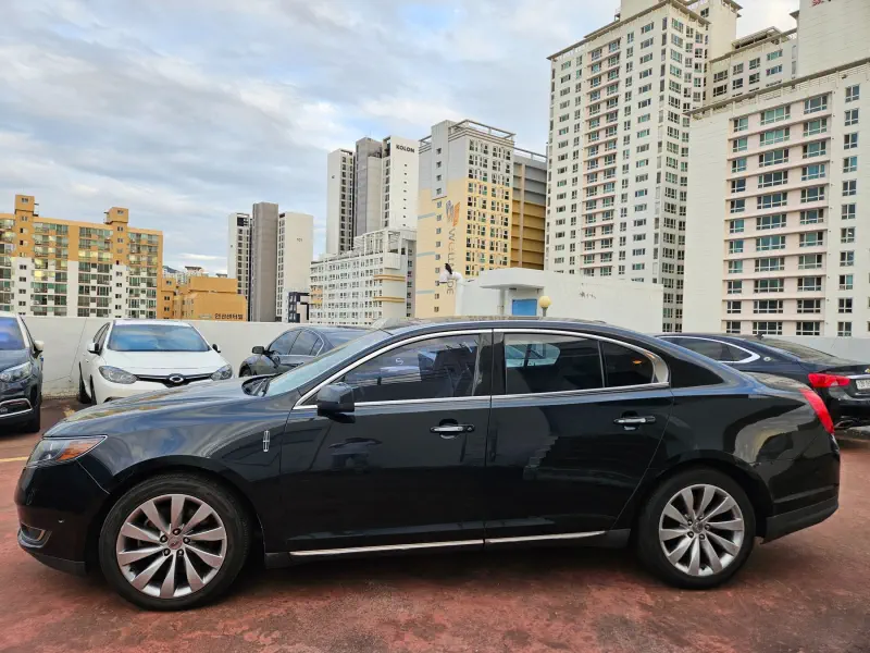 Lincoln MKS