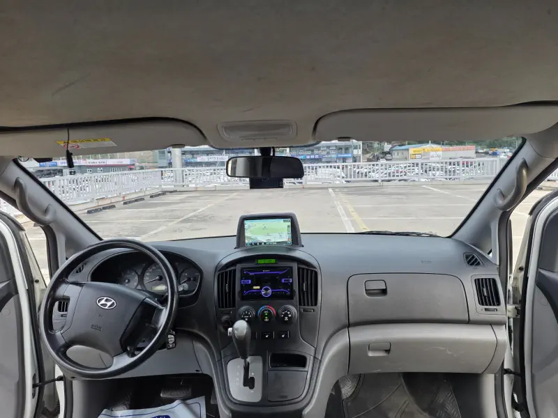 Hyundai Grand Starex