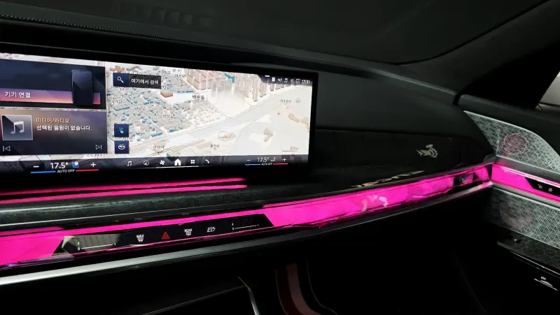 BMW i7