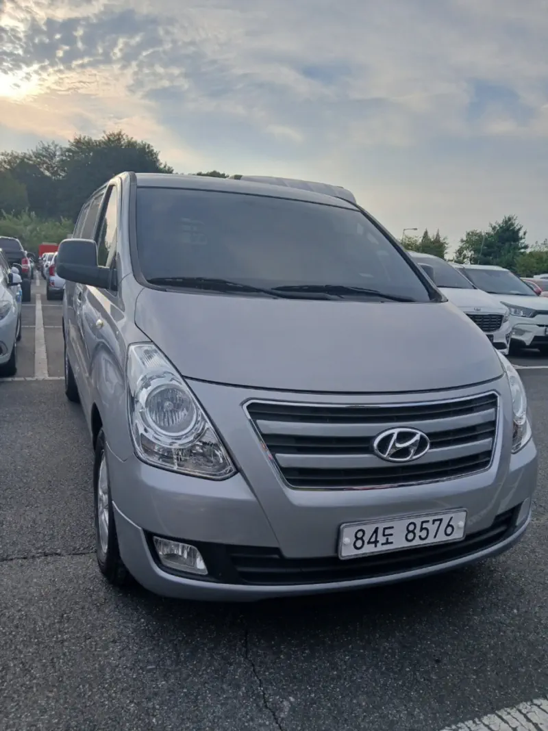 Hyundai Grand Starex