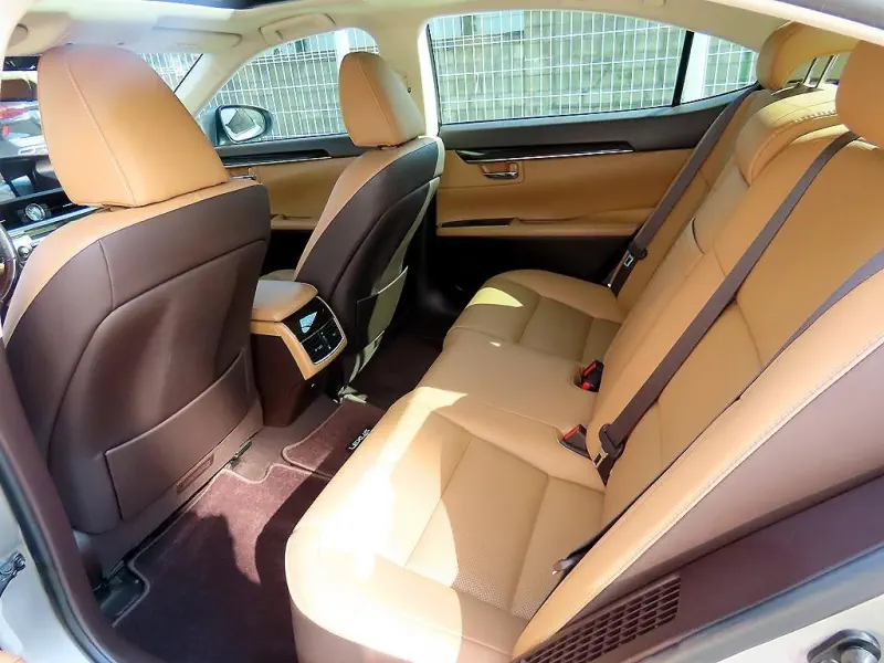 Lexus ES300h