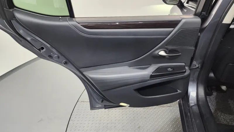 Lexus ES300h