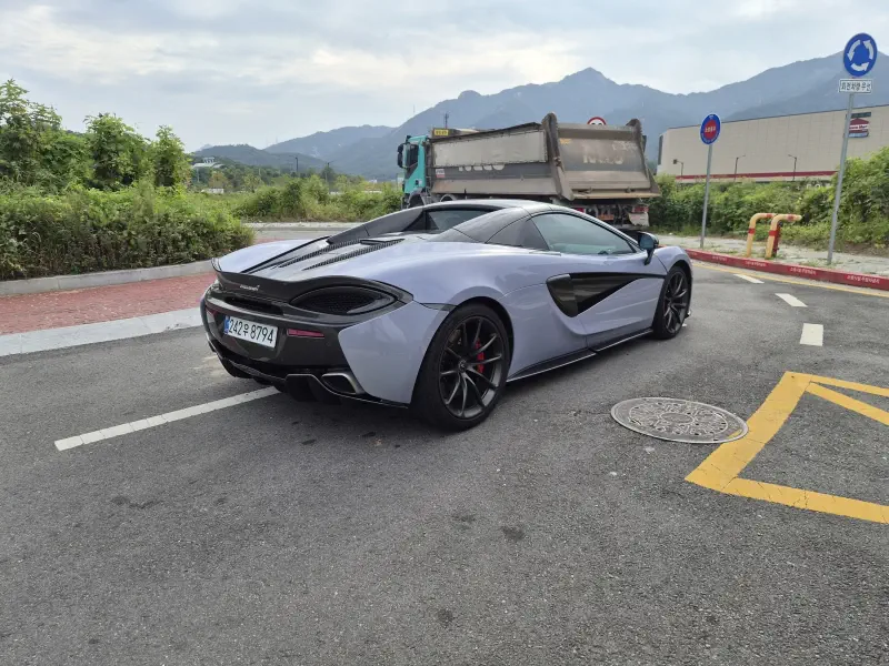Mclaren 570S